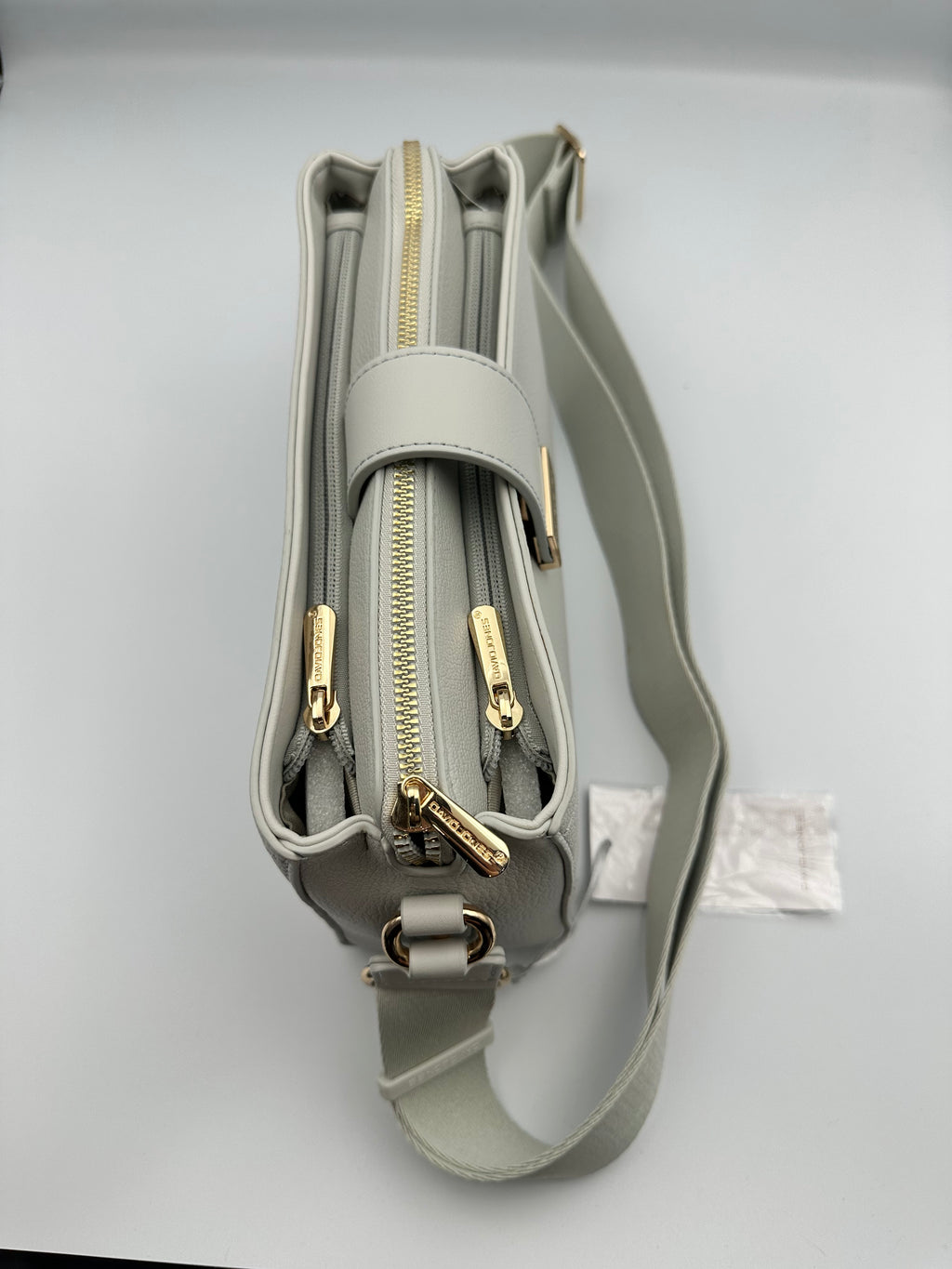 David Jones Crossbody Bag – Elegant Everyday Essential