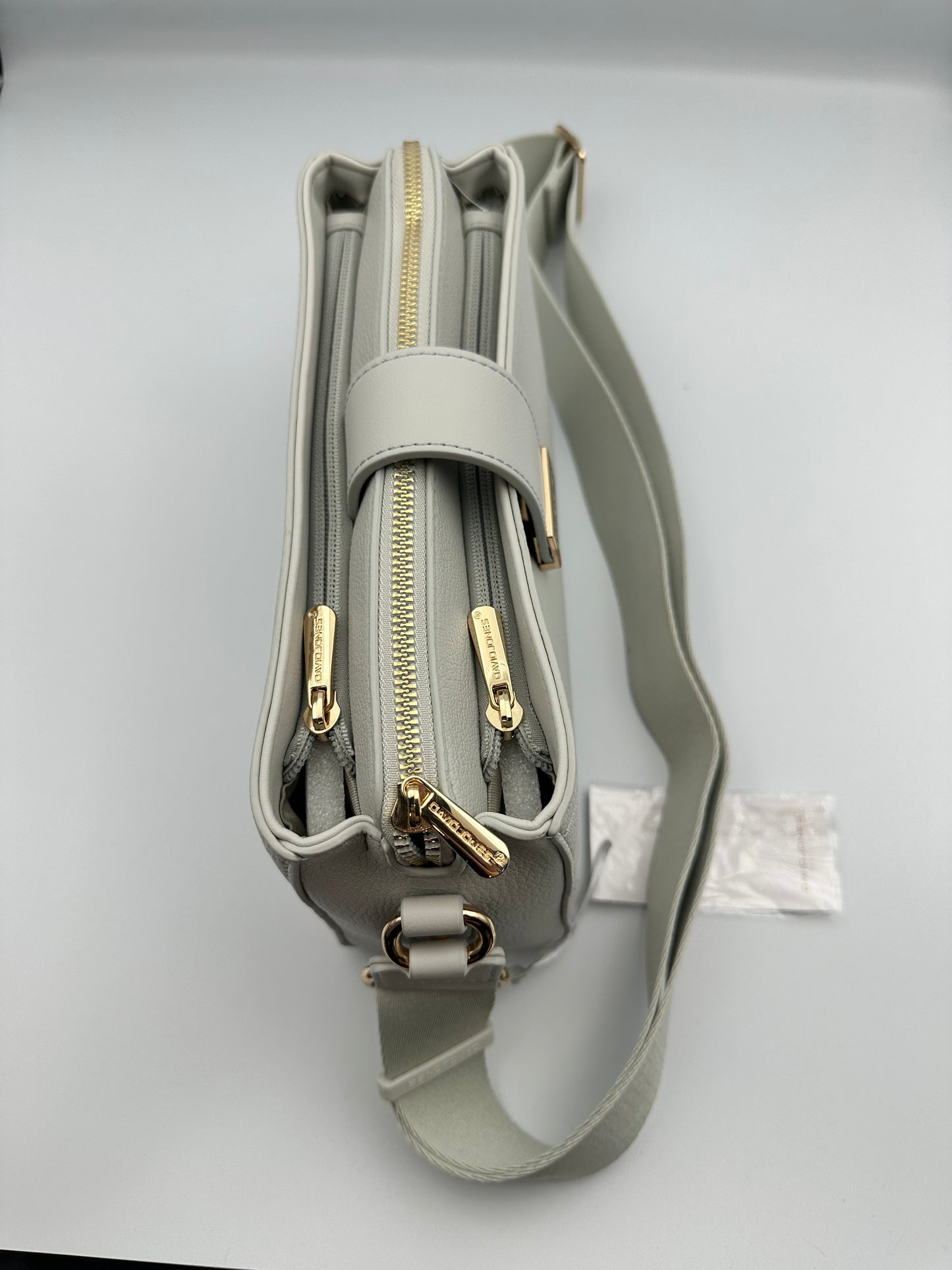 David Jones Crossbody Bag – Elegant Everyday Essential